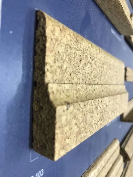 Плинтус пробковый ArtCorkDesing С 103 лакированный 12х65х910 мм в Нижневартовске