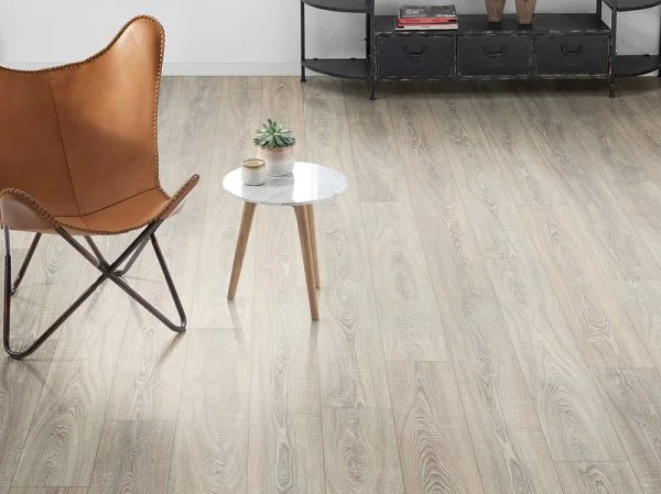 Ламинат Egger PRO 8/33 4V Дуб Бардолино серый EPL036 в Нижневартовске