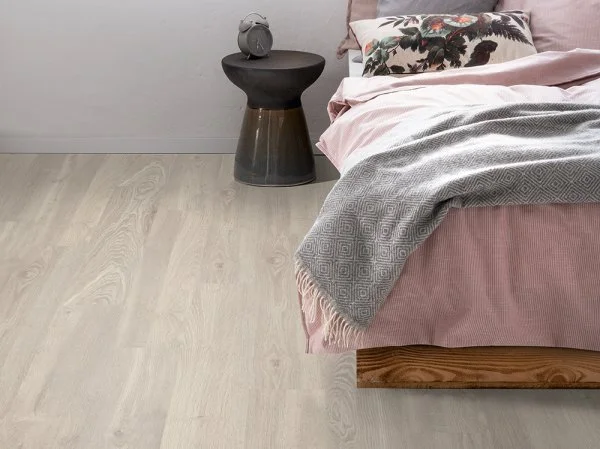 Ламинат Egger PRO 8/33 Дуб Кортон белый EPL051 в Нижневартовске