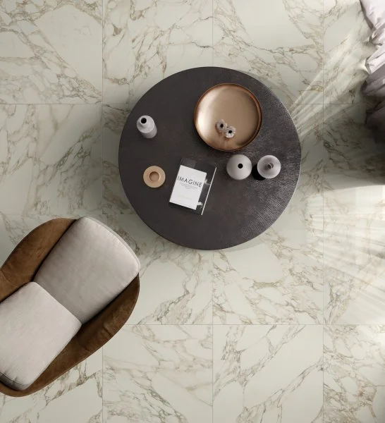 Керамогранит Italon Шарм Делюкс Арабескато Уайт 80х80 (Люкс и реттифицированная) в Нижневартовске