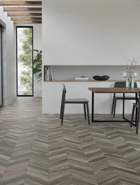 Ламинат Egger PRO 8/33 4V Large Дуб Кестинкорт Шоколад левая EPL240F4CL в Нижневартовске